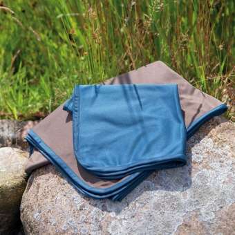 Trixie Insect Shield® Outdoor-Decke - Dunkelblau - 70 x 50 cm – Bild 6